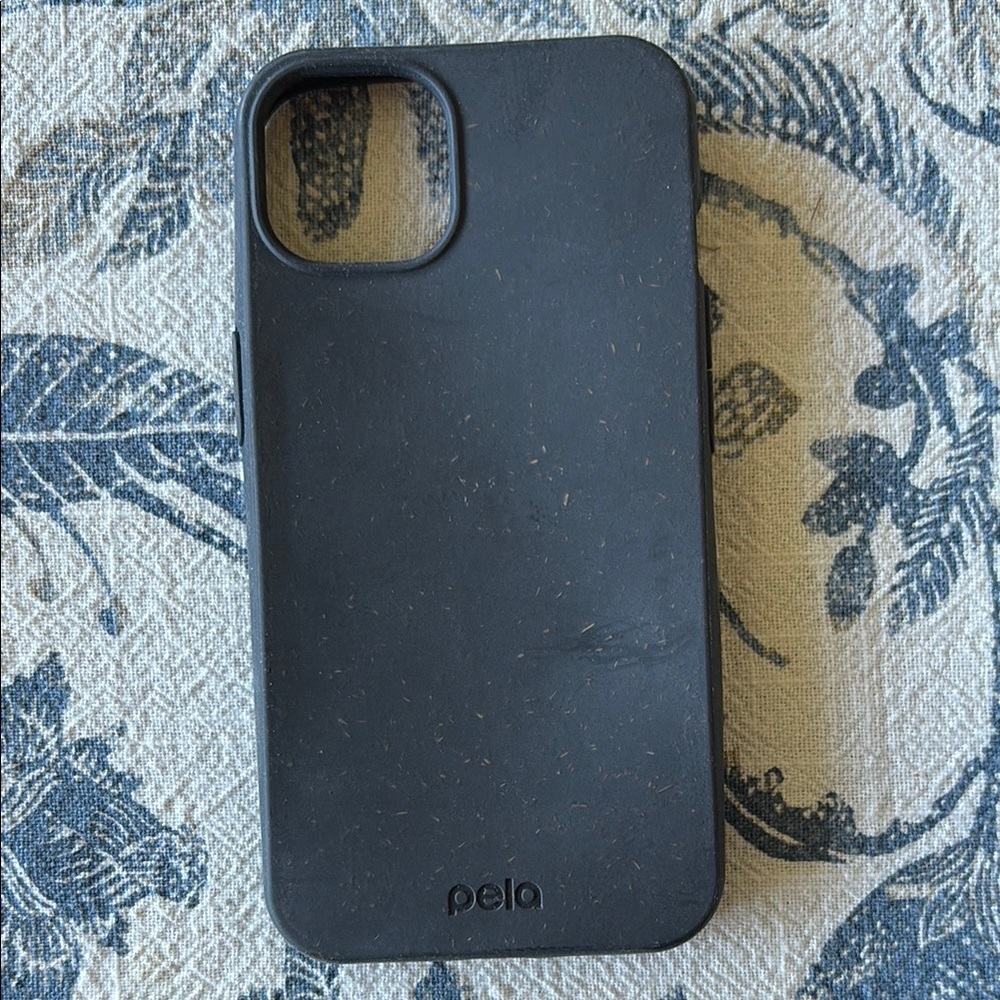 Pela Compostable iPhone 13 Case